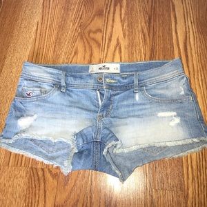 ⭐️Hollister Jean Shorts⭐️